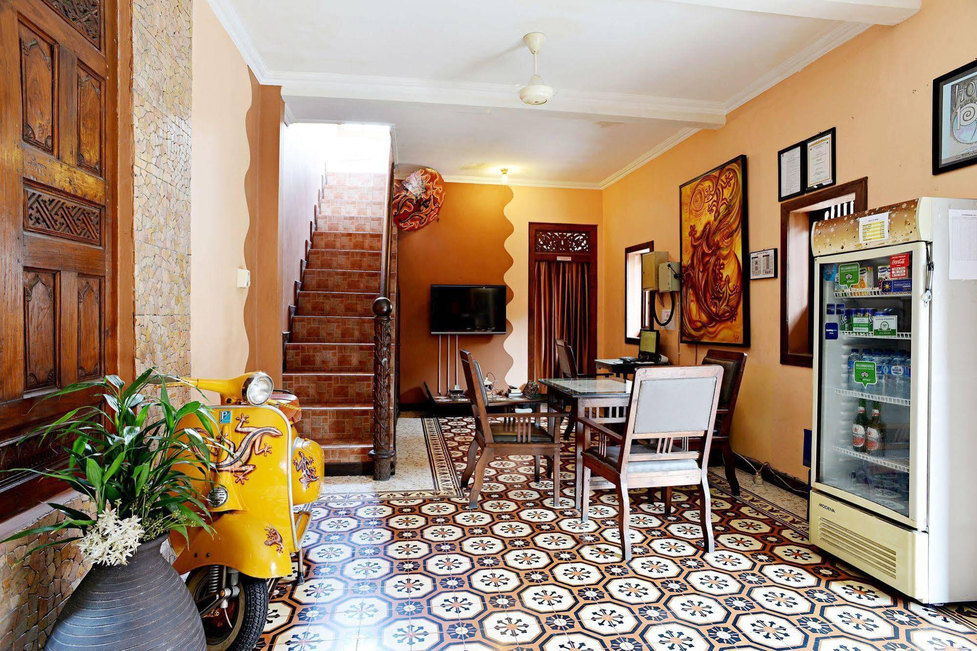 Zen Rooms Malioboro Sosrowijayan Wetan Yogyakarta Ngoại thất bức ảnh