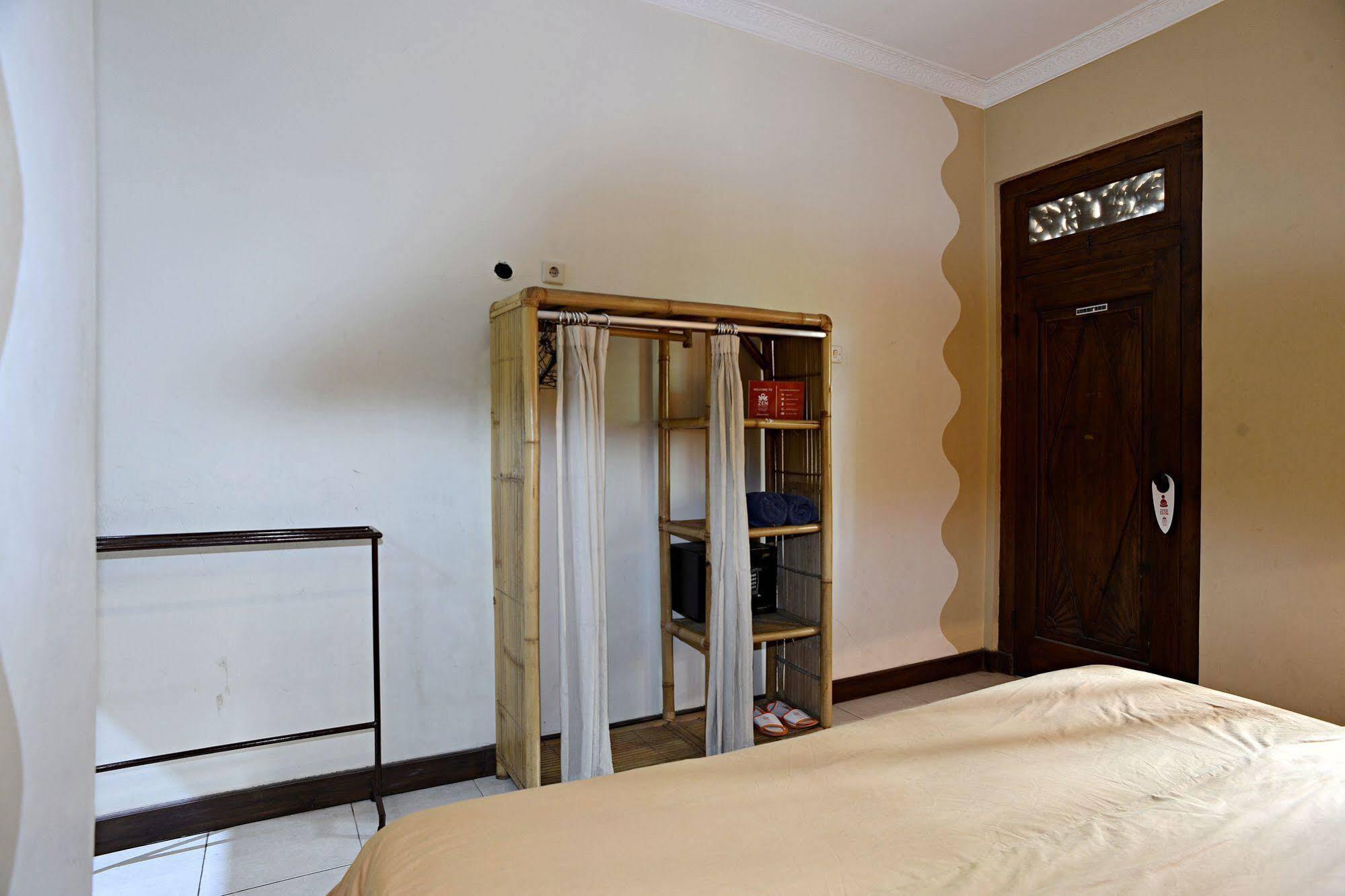 Zen Rooms Malioboro Sosrowijayan Wetan Yogyakarta Ngoại thất bức ảnh